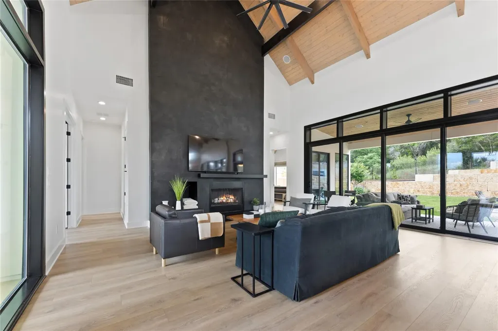 197 Evelyn Court Dripping Springs TX 78620