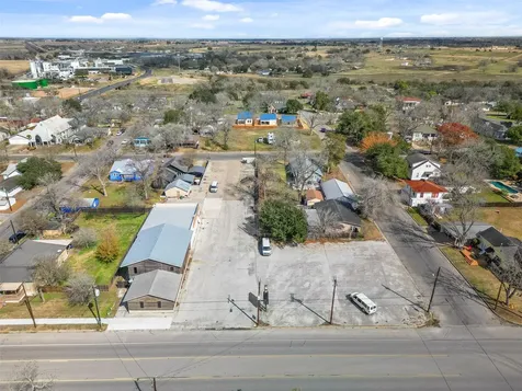 317 N Avenue E Shiner TX 77984