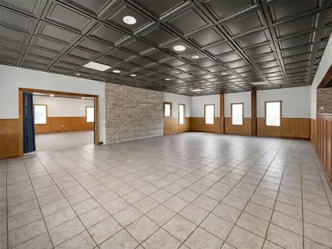 317 N Avenue E Shiner TX 77984
