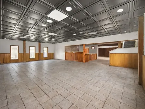 317 N Avenue E Shiner TX 77984