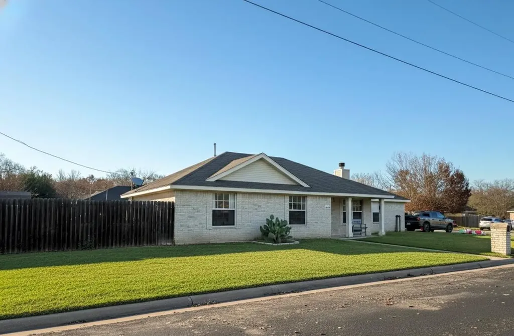 305 Maple Lane Elgin TX 78621
