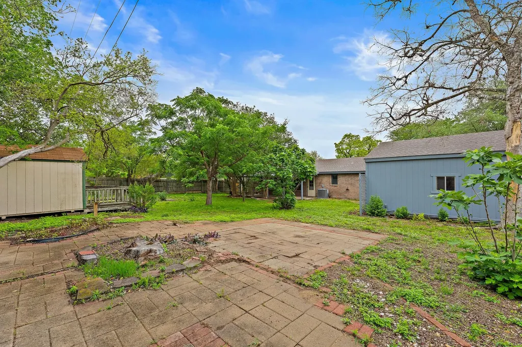 205 Hitching Post Drive Kyle TX 78640