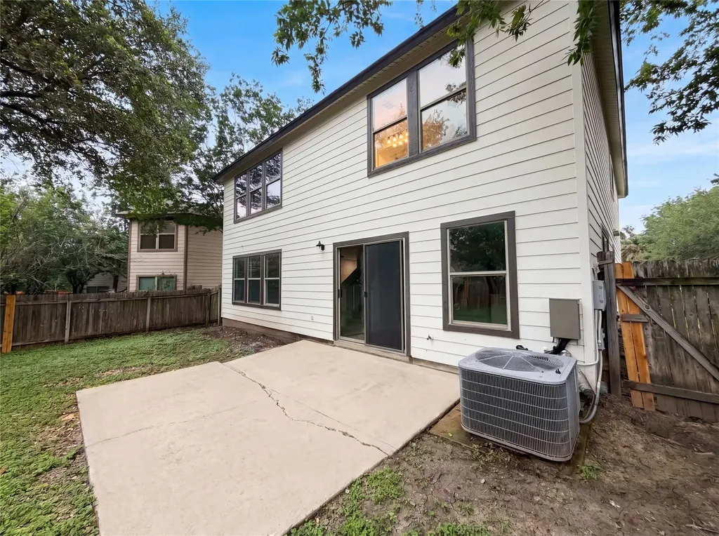 5406 S Hearsey Drive Austin TX 78744