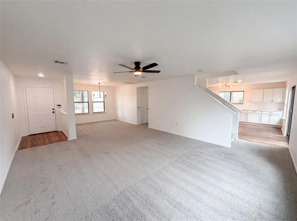 5406 S Hearsey Drive Austin TX 78744