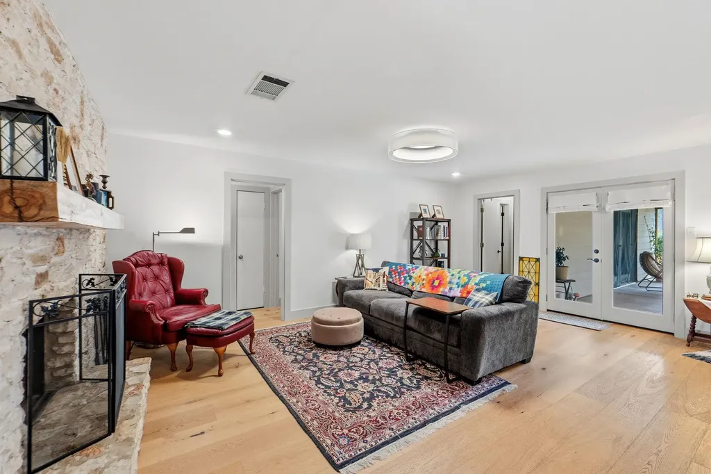 12933 Pegasus Street Austin TX 78727