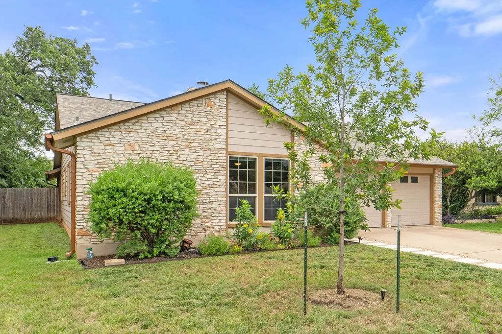 12933 Pegasus Street Austin TX 78727