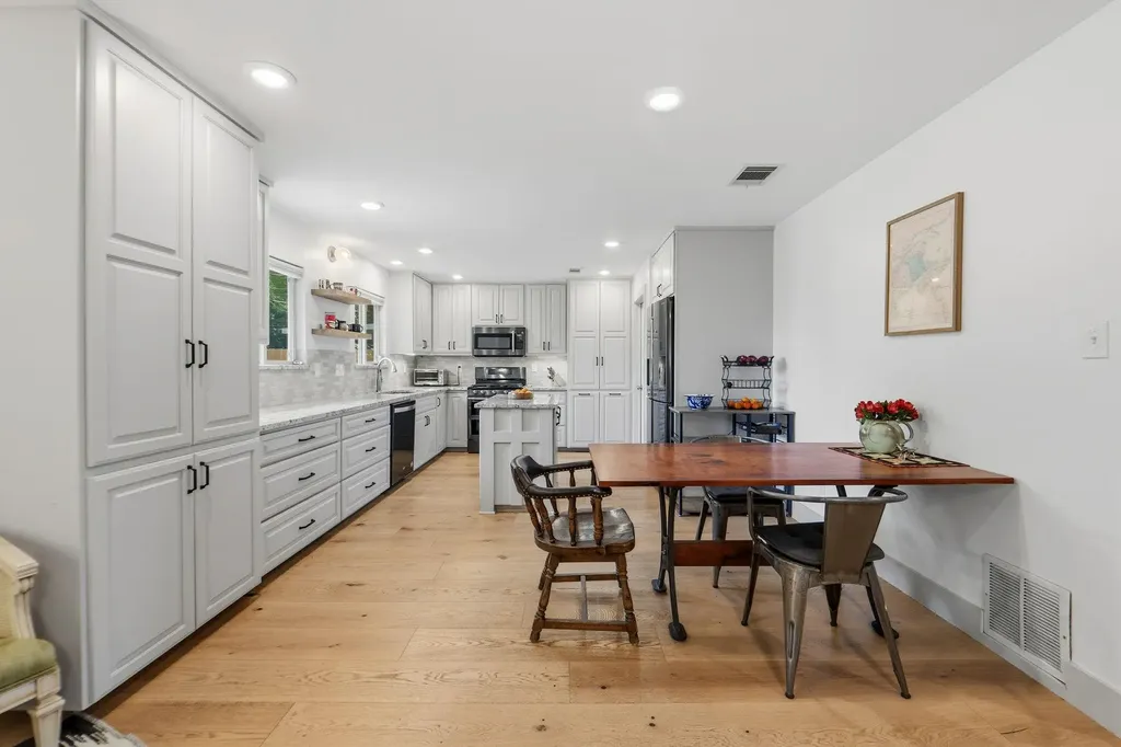 12933 Pegasus Street Austin TX 78727