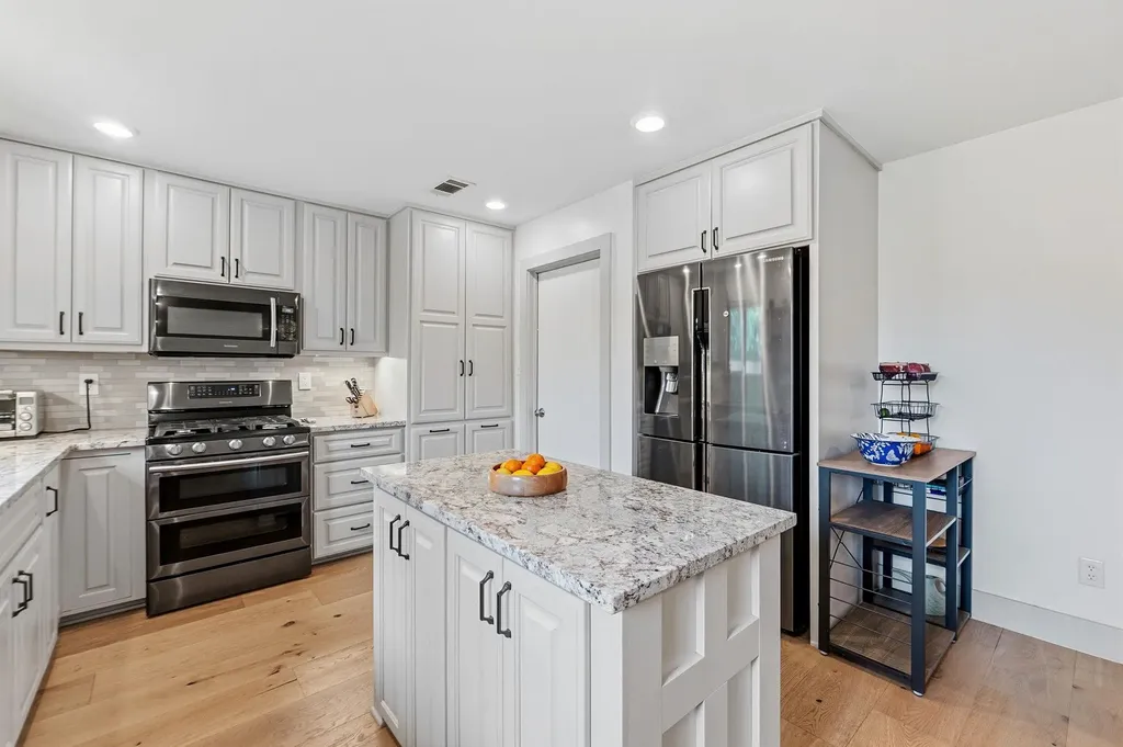 12933 Pegasus Street Austin TX 78727