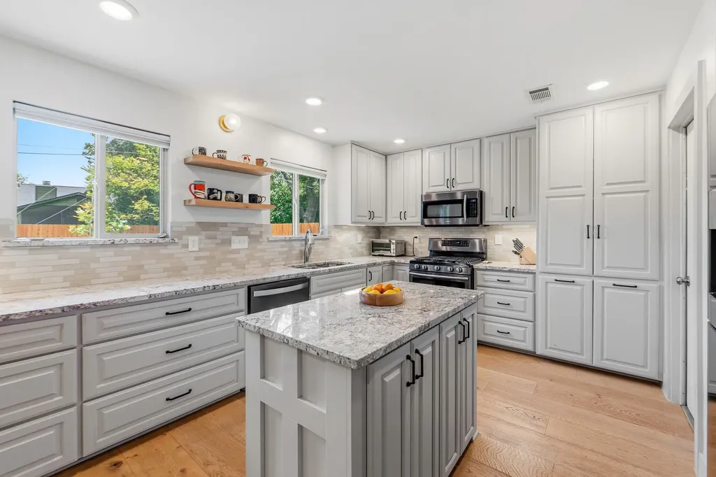12933 Pegasus Street Austin TX 78727