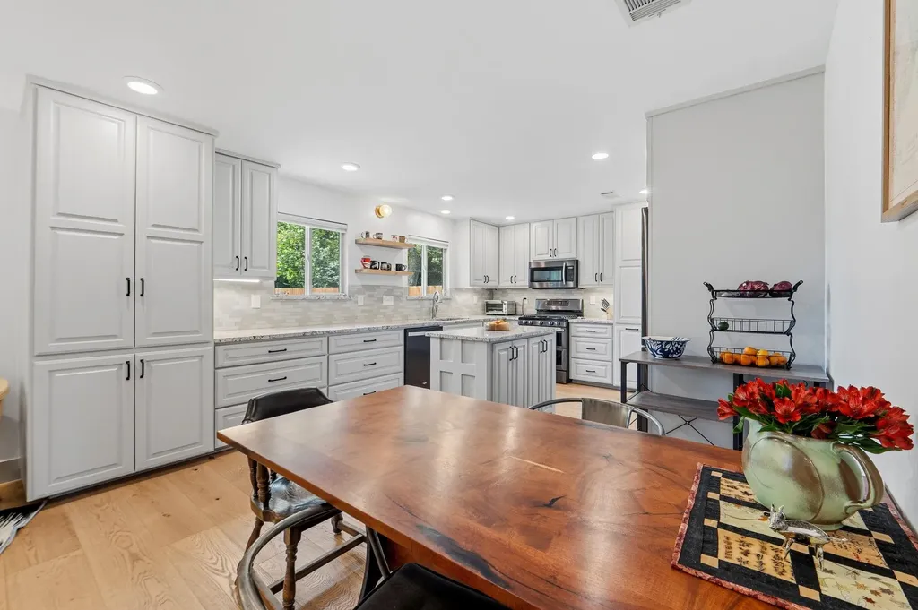 12933 Pegasus Street Austin TX 78727