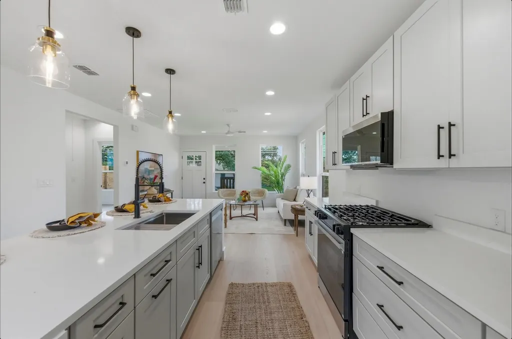 1199 Coleto Street Austin TX 78702