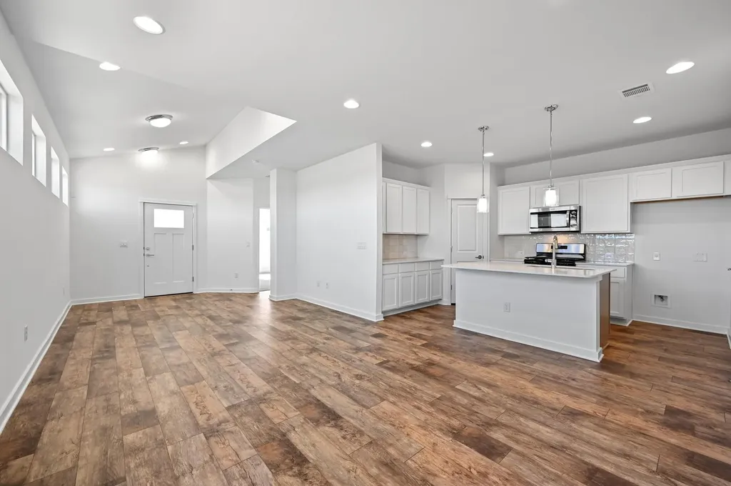 513 A Burlington Drive Buda TX 78610