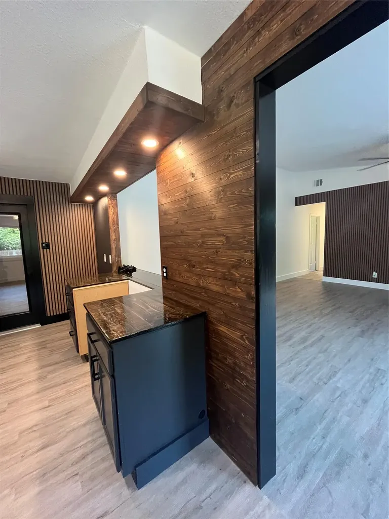 322 Mcclendon Drive Elgin TX 78621