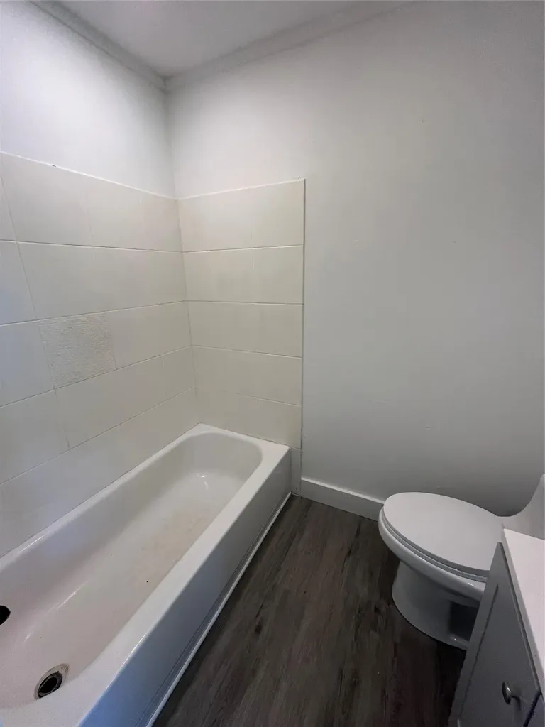 322 Mcclendon Drive Elgin TX 78621