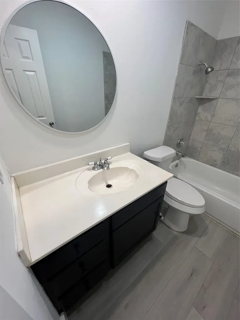322 Mcclendon Drive Elgin TX 78621