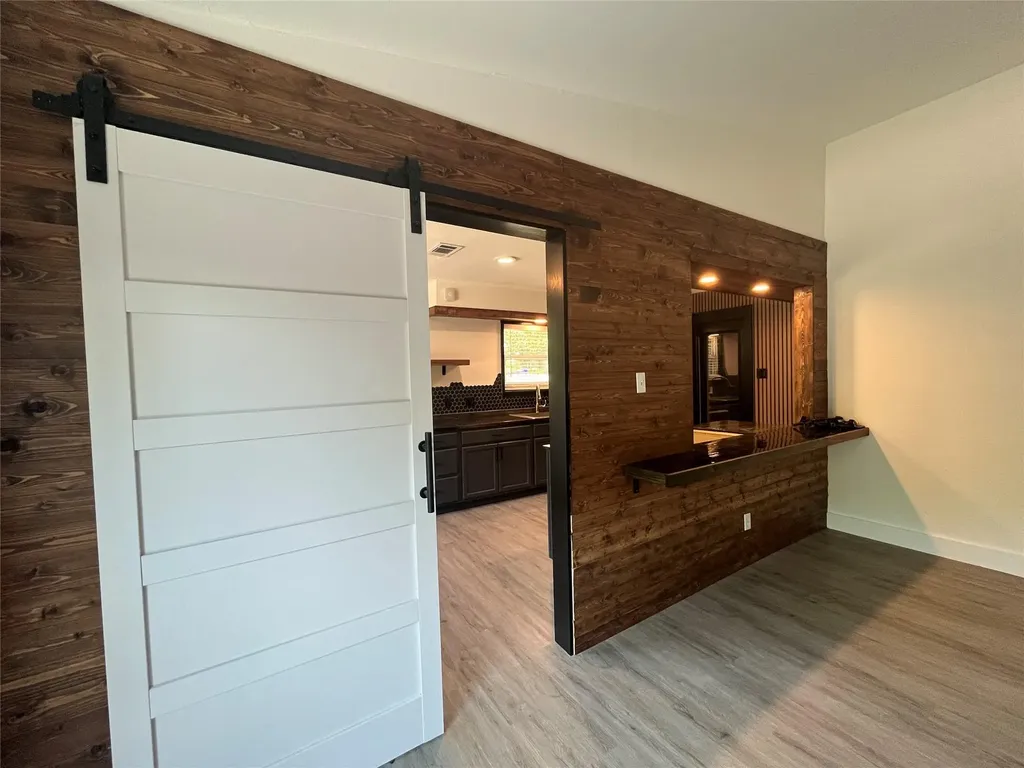 322 Mcclendon Drive Elgin TX 78621