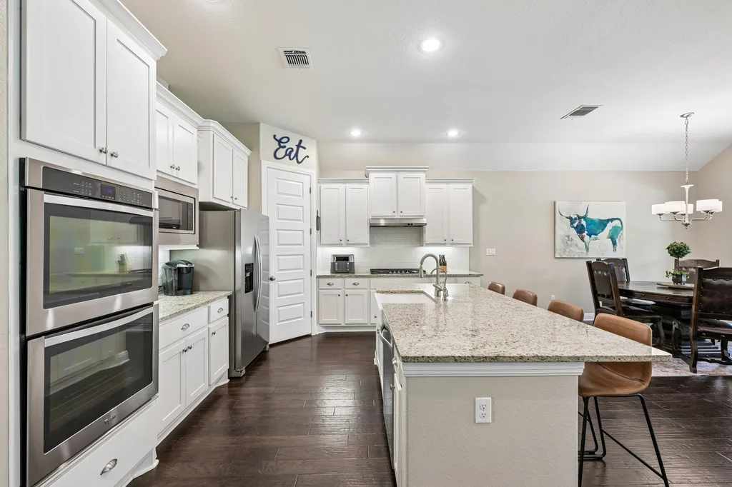 1016 Telling Wind Liberty Hill TX 78642