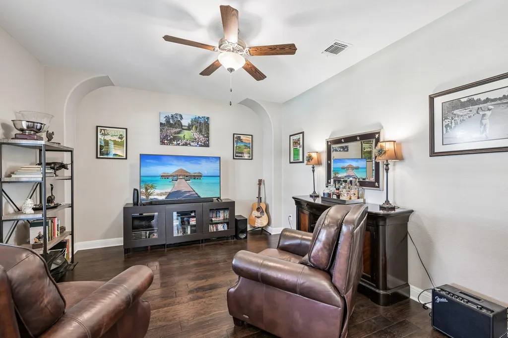 1016 Telling Wind Liberty Hill TX 78642