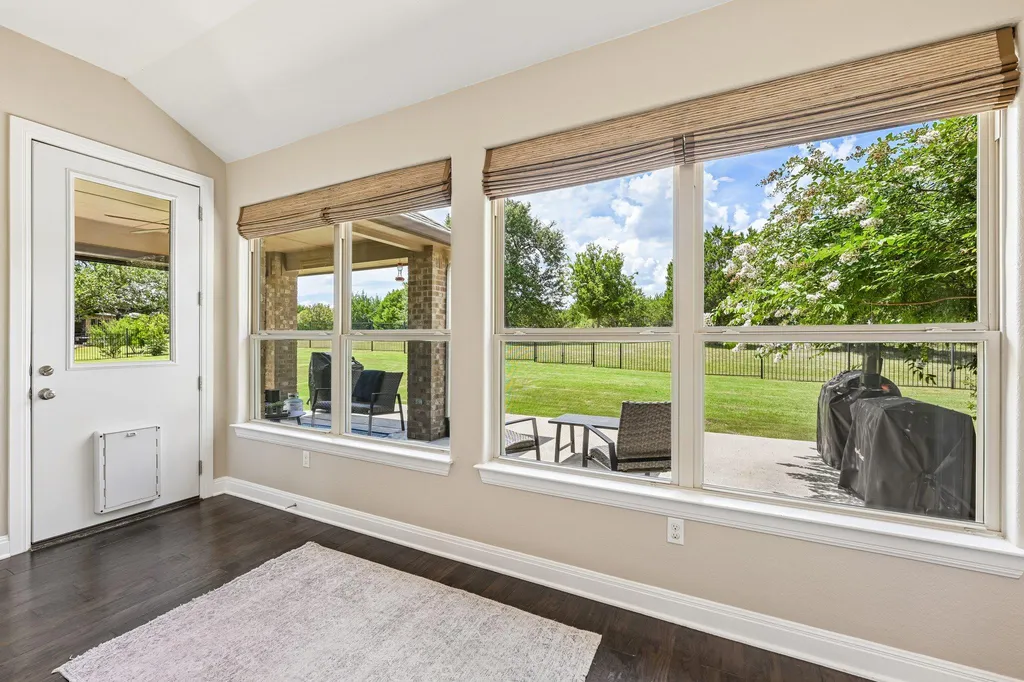 1016 Telling Wind Liberty Hill TX 78642