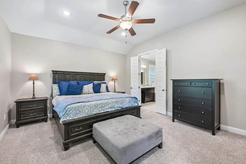 1016 Telling Wind Liberty Hill TX 78642