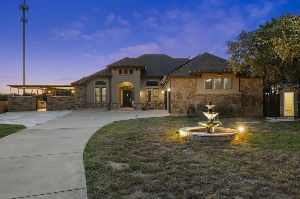 321 Sarahs Lane Liberty Hill TX 78642