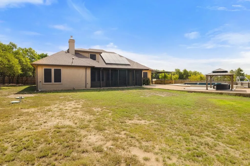 321 Sarahs Lane Liberty Hill TX 78642
