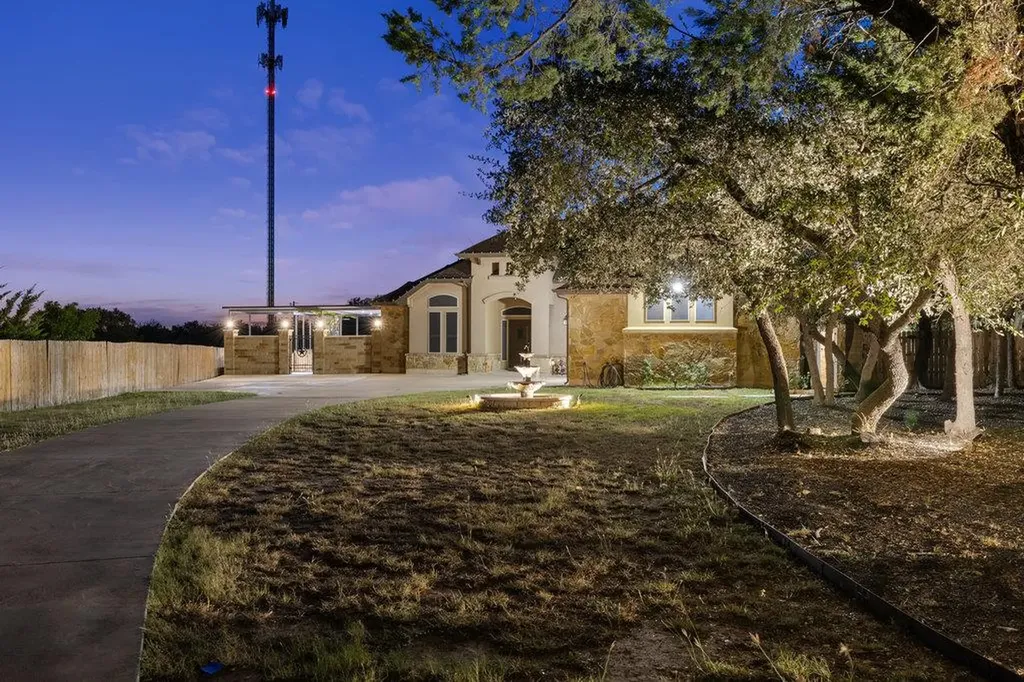 321 Sarahs Lane Liberty Hill TX 78642