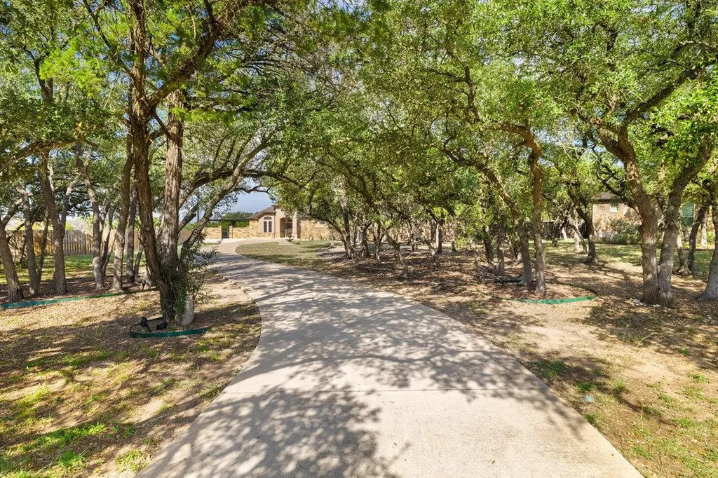 321 Sarahs Lane Liberty Hill TX 78642