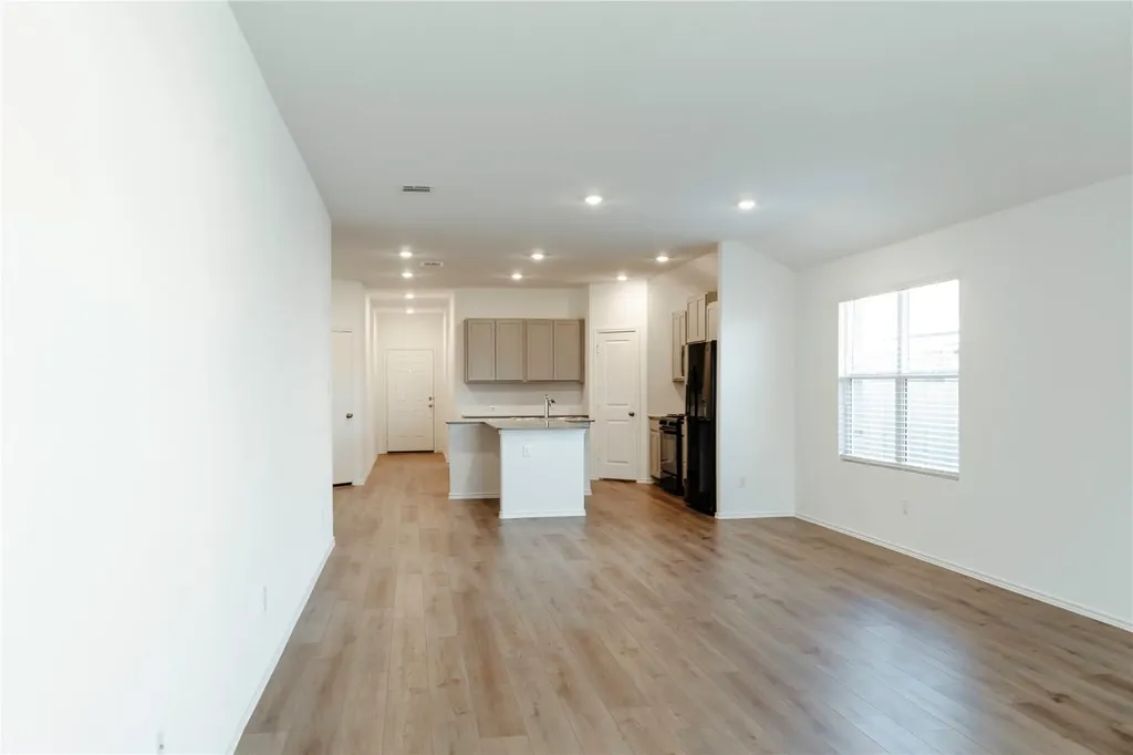 603 Water Way Avenue Hutto TX 78634