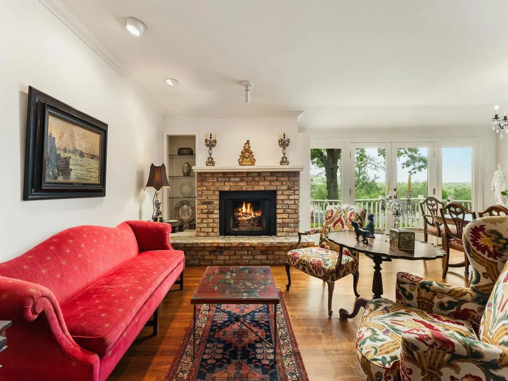 2205 Scenic Drive Austin TX 78703