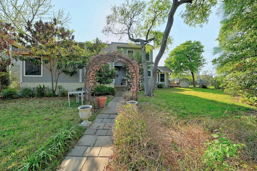 1811 W 39th Street Austin TX 78731