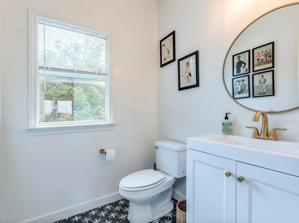 22401 Briarview Drive Spicewood TX 78669