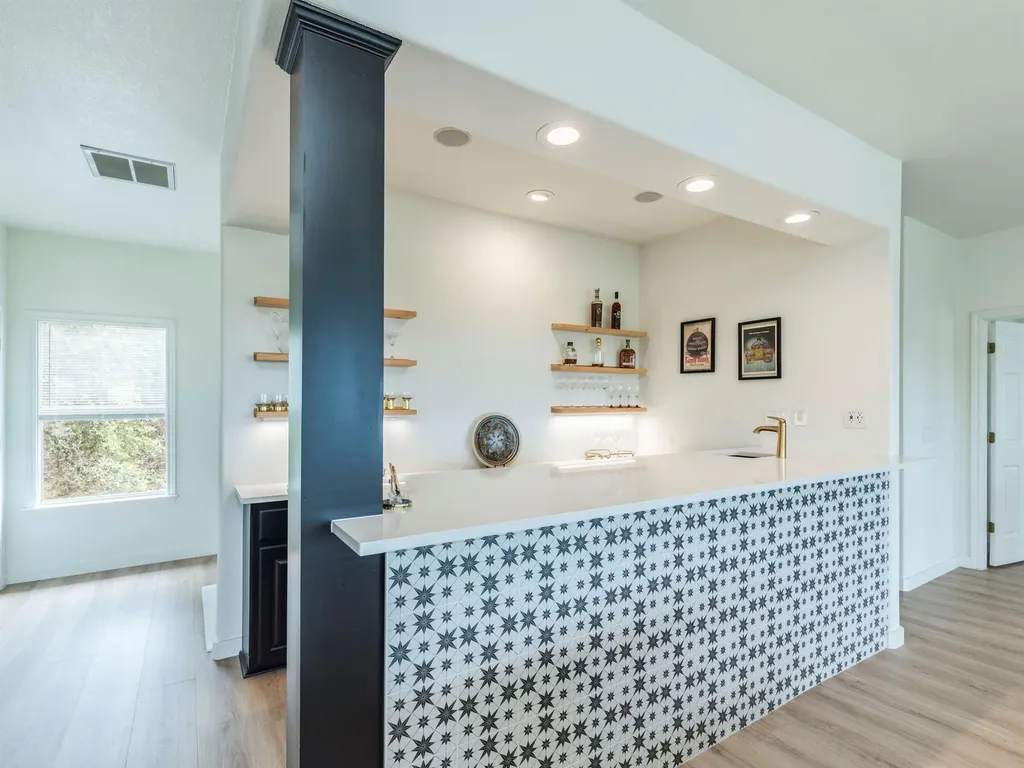 22401 Briarview Drive Spicewood TX 78669