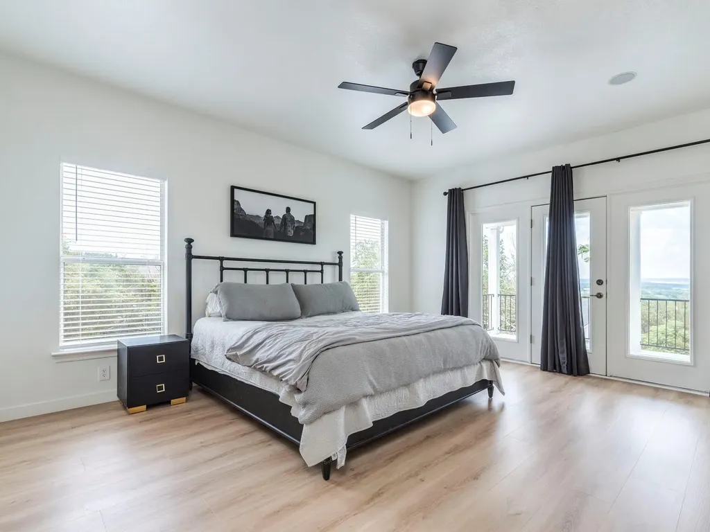 22401 Briarview Drive Spicewood TX 78669