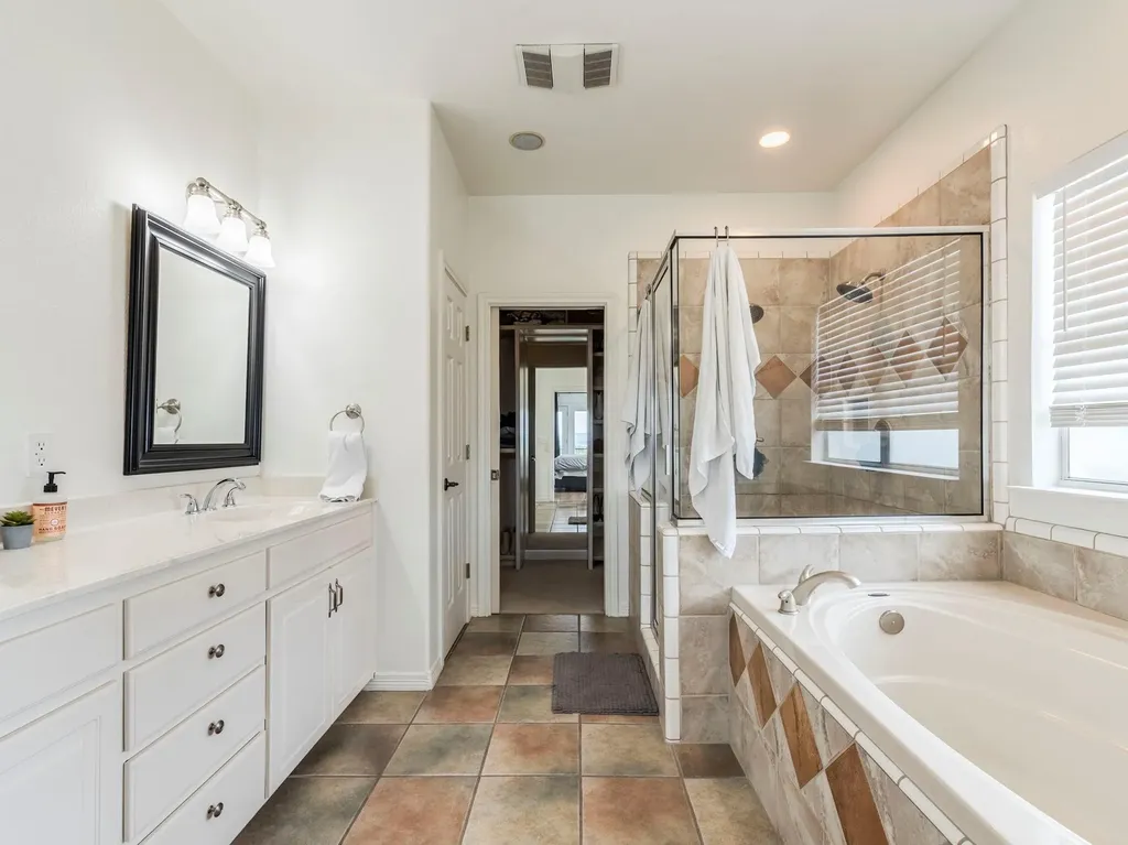 22401 Briarview Drive Spicewood TX 78669