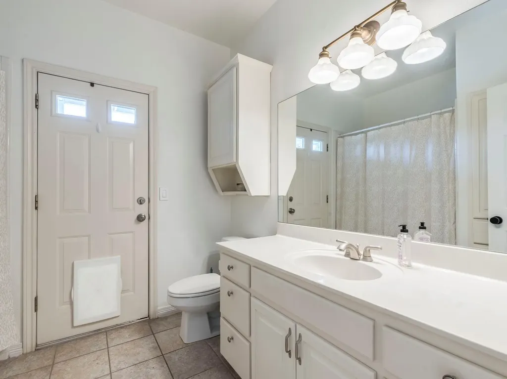 22401 Briarview Drive Spicewood TX 78669