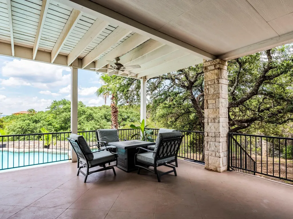 22401 Briarview Drive Spicewood TX 78669