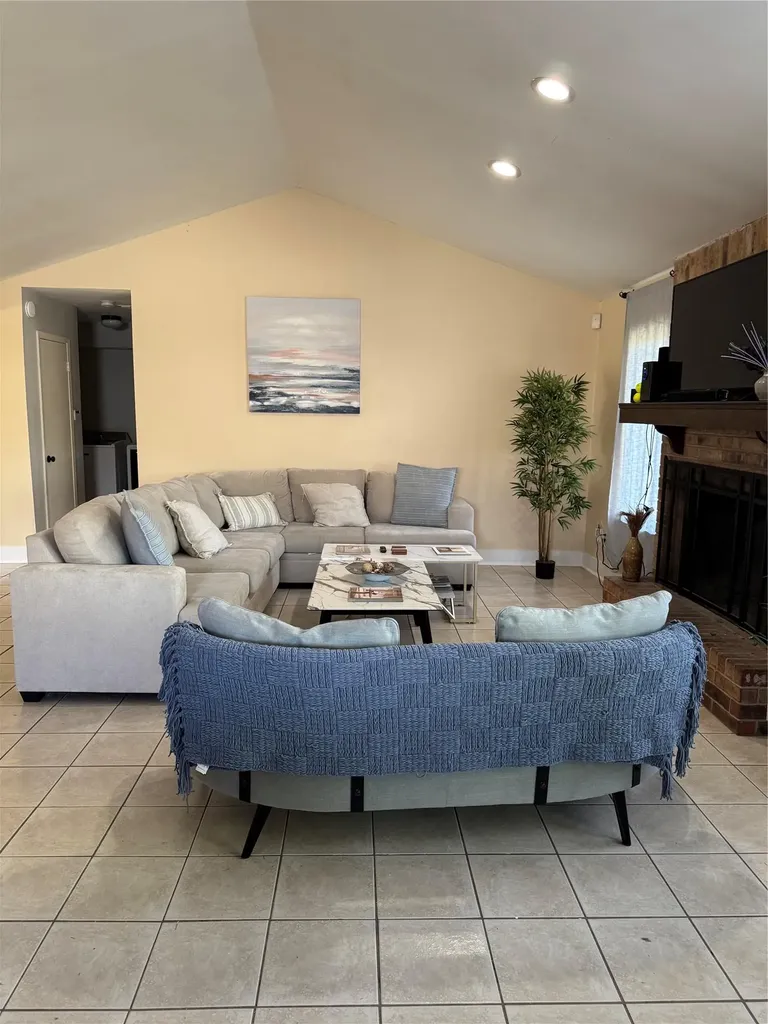 102 Skyloop Drive Austin TX 78745