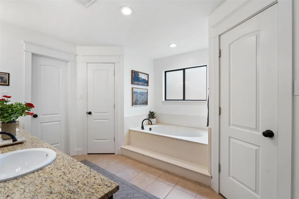 3701 Indian Point Drive Austin TX 78739