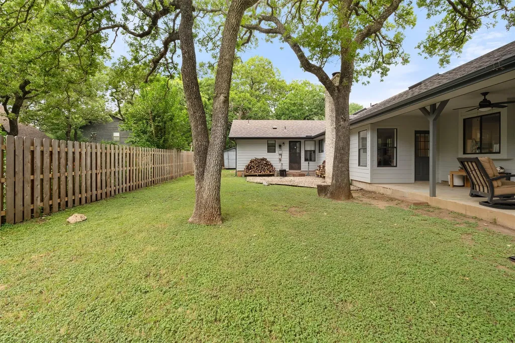 3701 Indian Point Drive Austin TX 78739