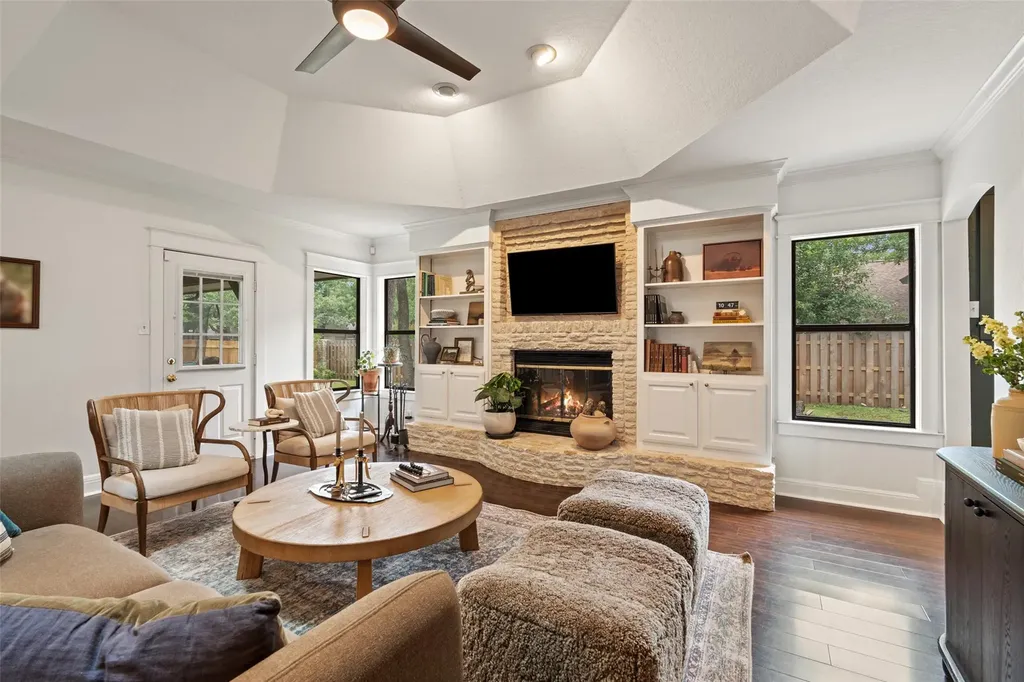3701 Indian Point Drive Austin TX 78739