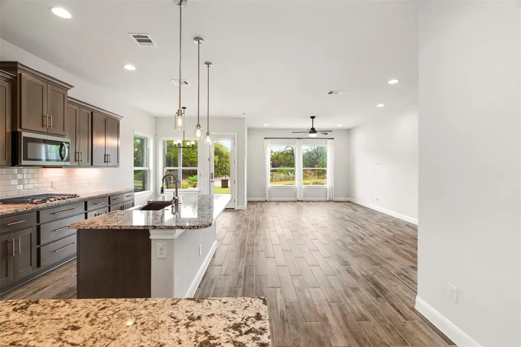 2439 Soprano Way Round Rock TX 78681