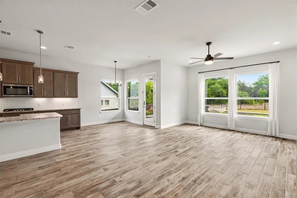 2439 Soprano Way Round Rock TX 78681