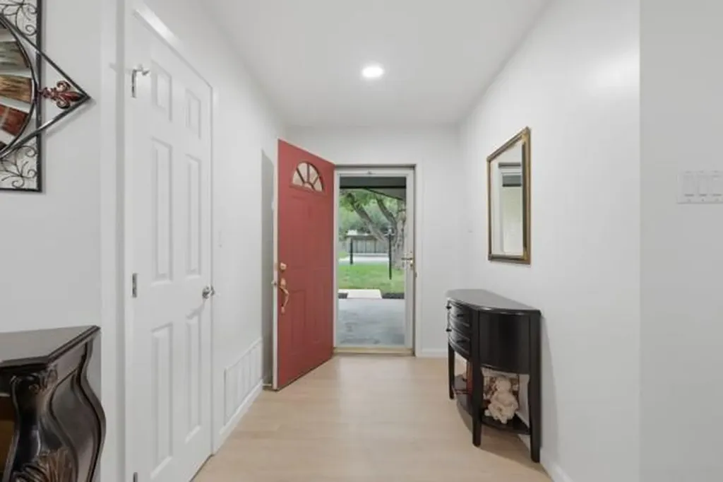 11813 Knights Bridge Austin TX 78759