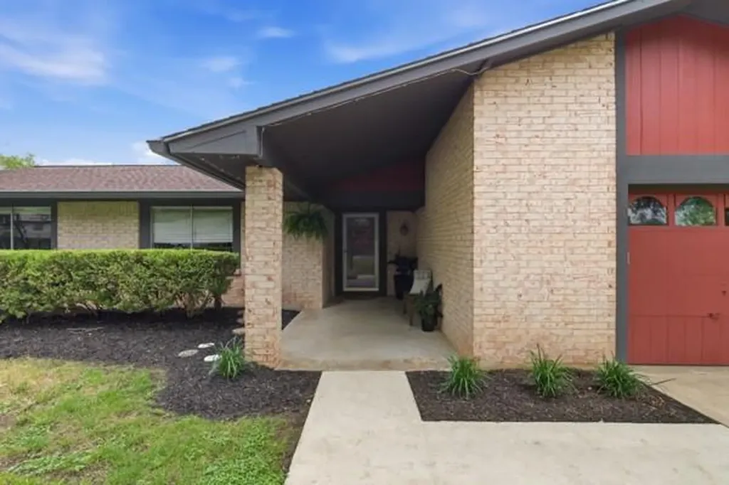 11813 Knights Bridge Austin TX 78759