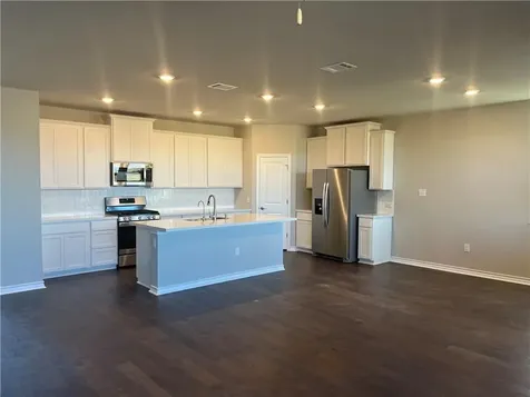 670 Pepperbark Loop Buda TX 78610