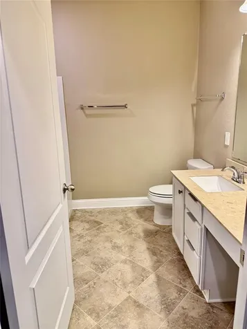 6904 Ondantra Bend Austin TX 78744