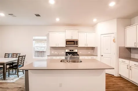 1024 Bluewood Bend Leander TX 78641