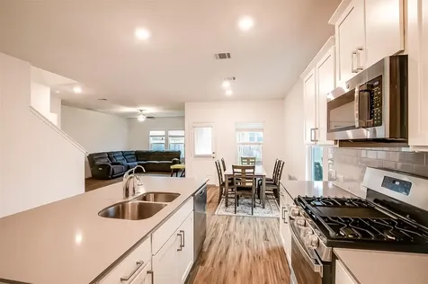 1024 Bluewood Bend Leander TX 78641