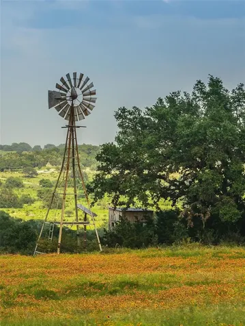 1934 N Walnut Springs Road Johnson City TX 78636
